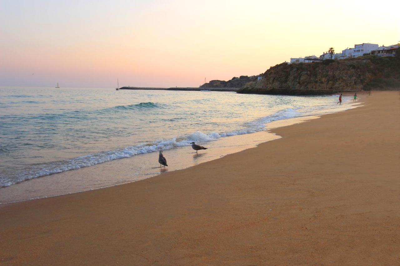 Warm Yellow Albufeira Dış mekan fotoğraf