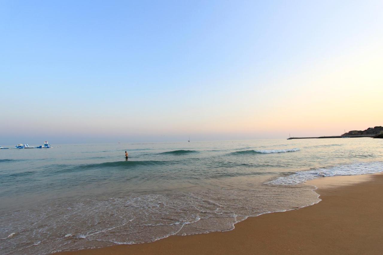 Warm Yellow Albufeira Dış mekan fotoğraf